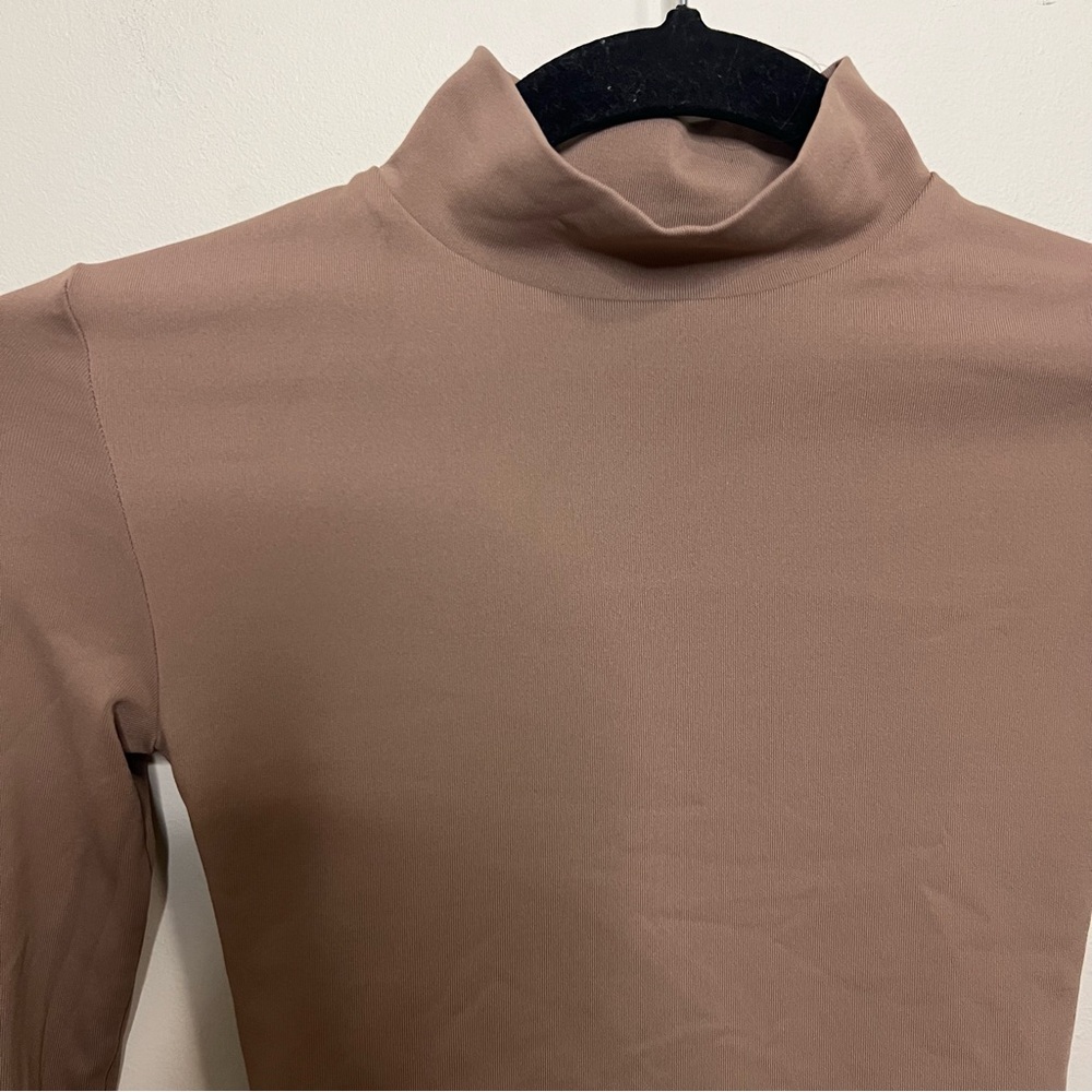 Aritzia Babaton Brown Long Sleeve High Neck Bodysuit Classic Bodycon Tight Mock - Picture 2 of 4